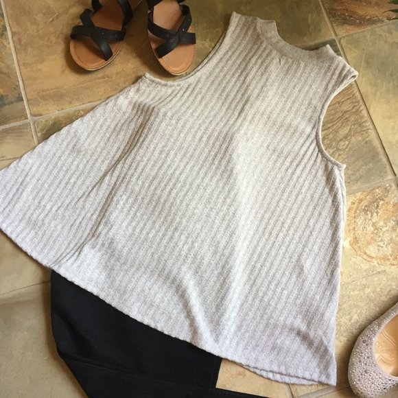 Altar’d State Lace-Up Tunic Top - NEW - Picture 14 of 16